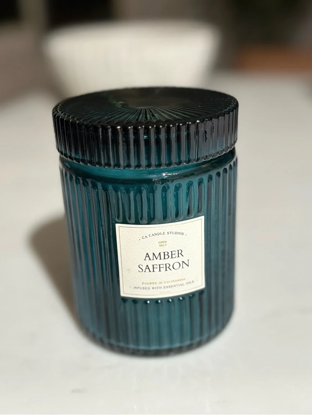 Leoben Company Amber Saffron Scented Candle 9.2 Oz